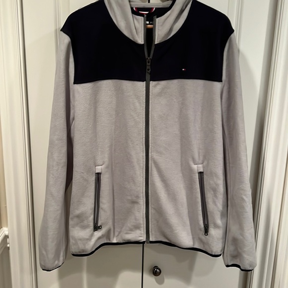 Tommy Hilfiger fleece jacket size large, gray and black excellent condition - Picture 1 of 6